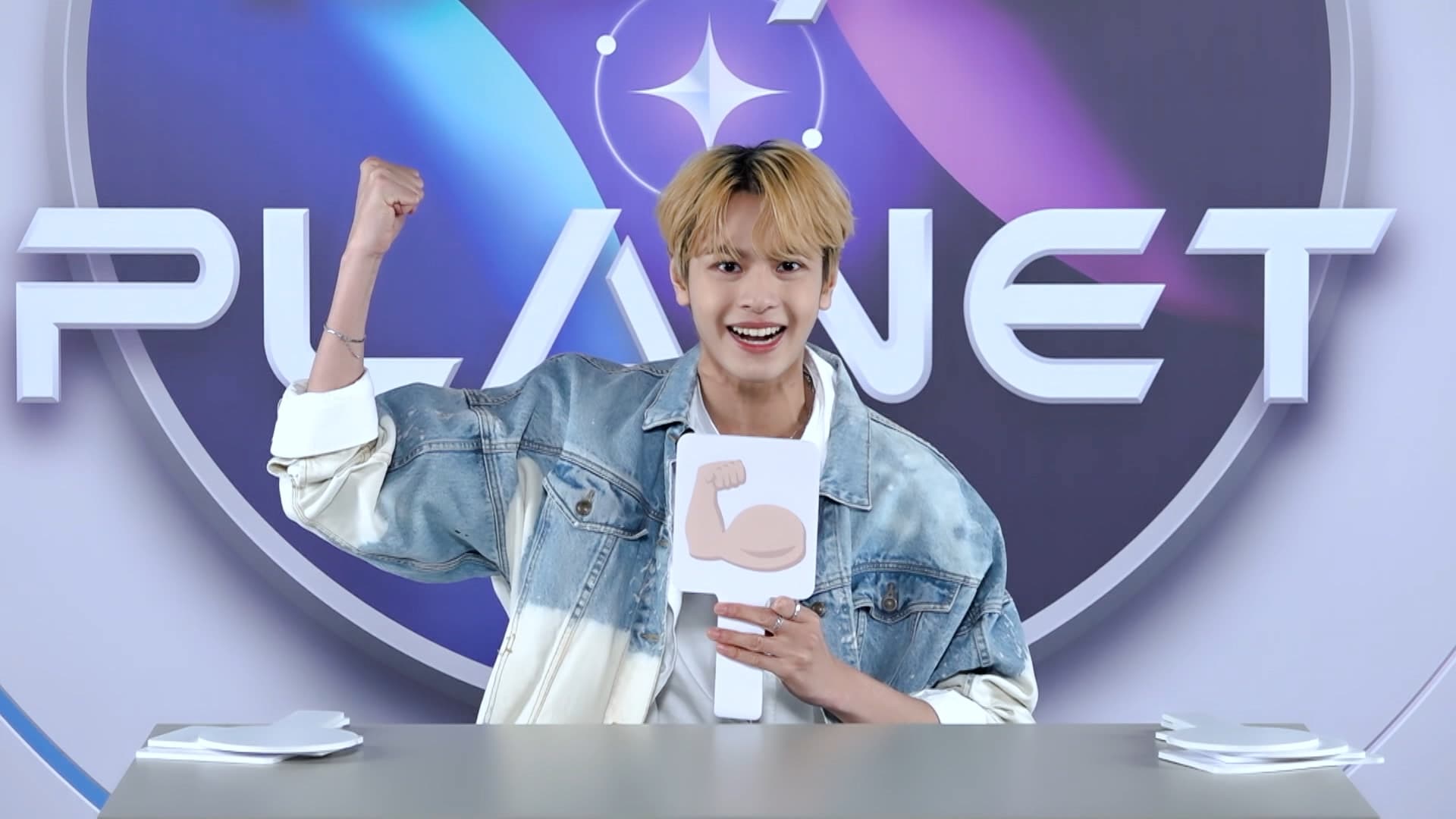 DANG HONG HAIprofile banner