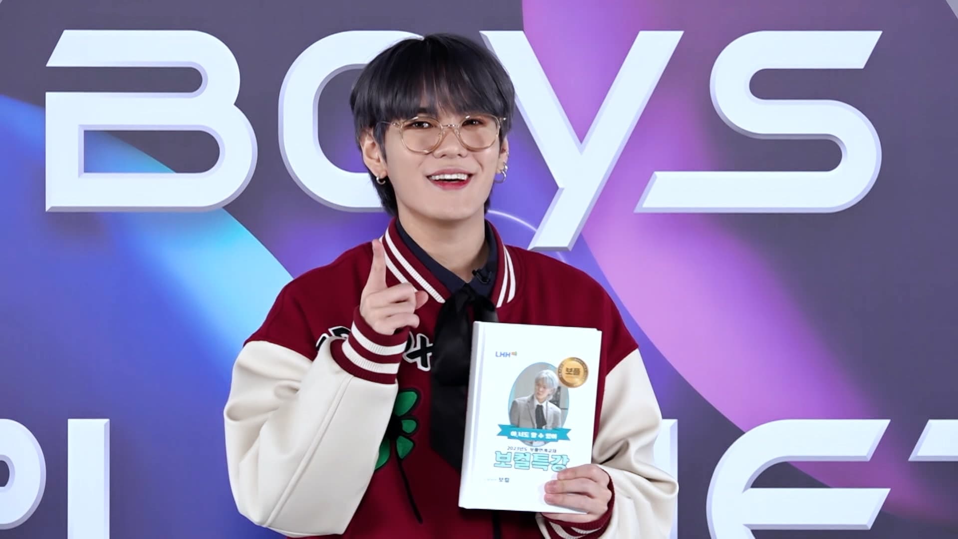 LEE HWAN HEEprofile banner